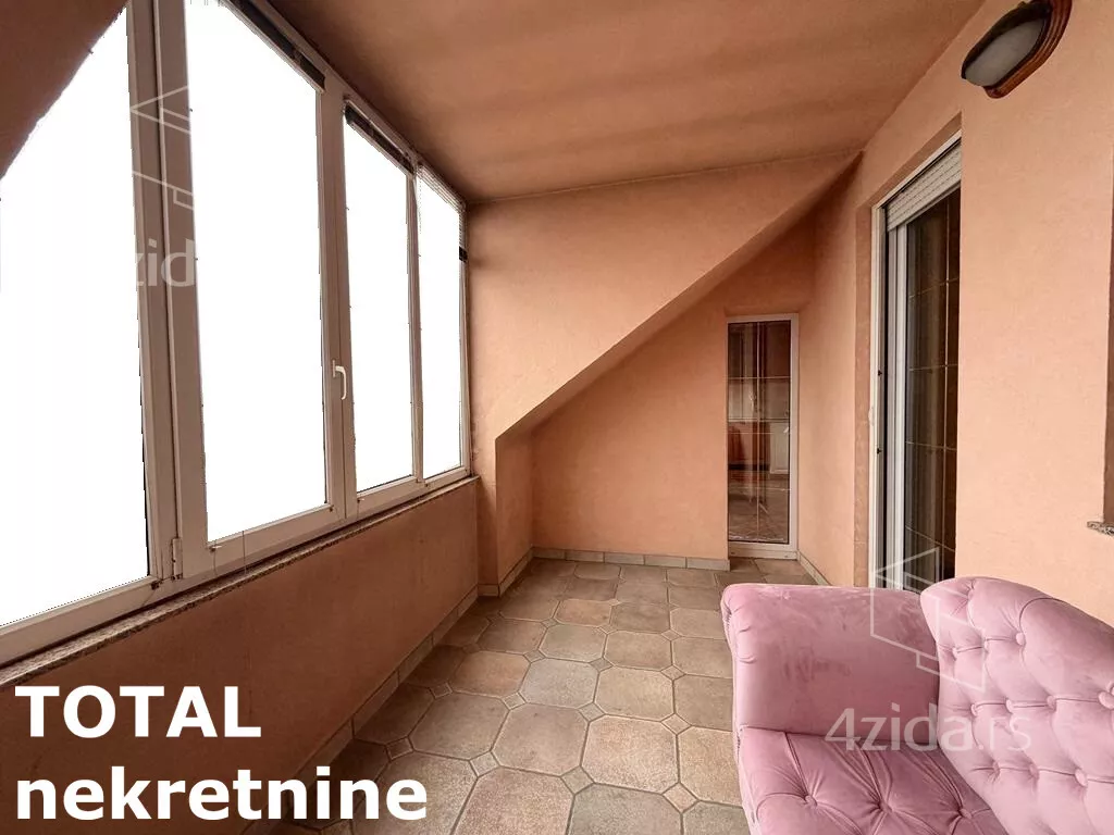 Petosoban stan | 4zida