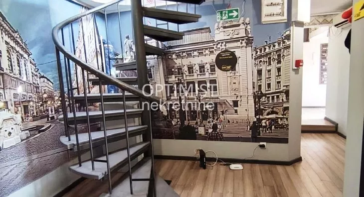 Šestoiposoban stan | 4zida