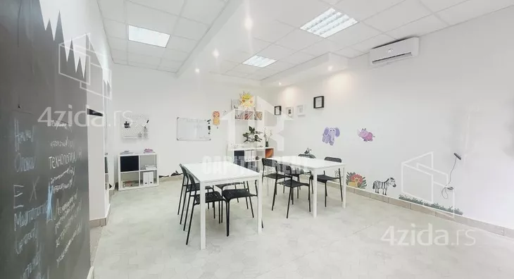 Poslovni prostor | 4zida