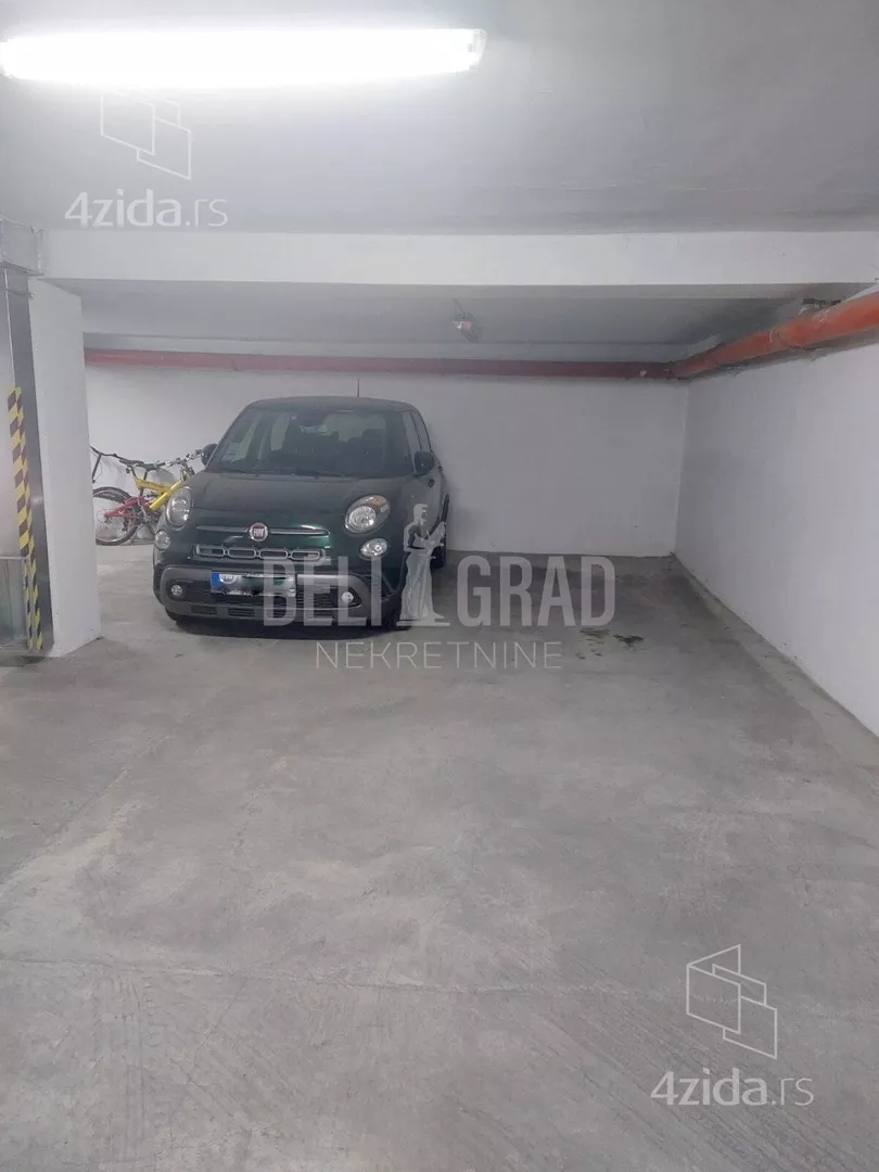 Garaža | 4zida