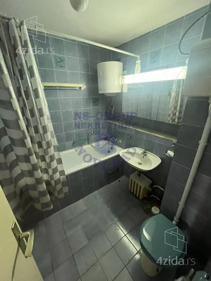 Četvoroiposoban stan | 4zida