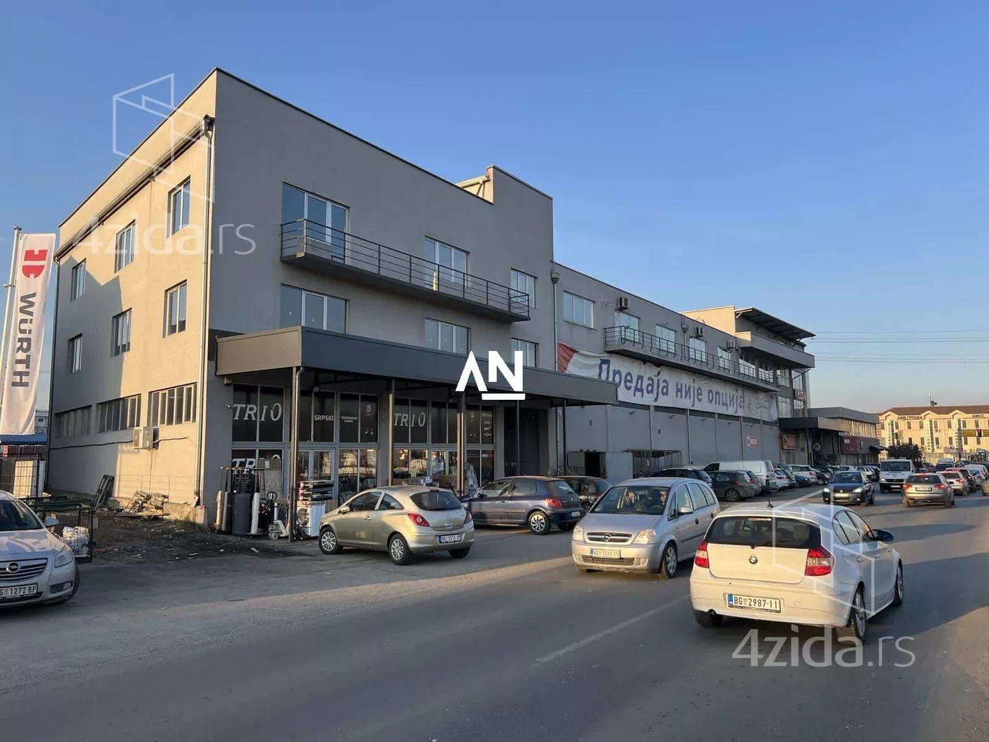 Hala | 4zida