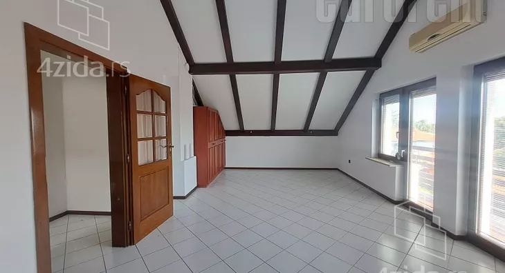 4-etažna kuća | 4zida