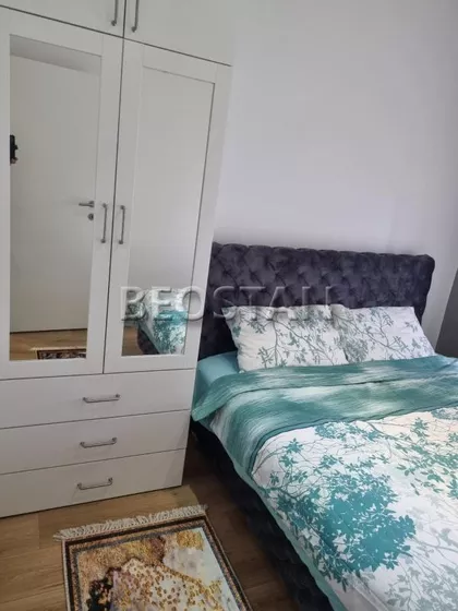 Surčinski put | 4zida.rs