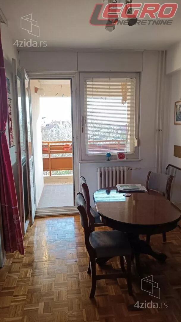 Troiposoban stan | 4zida