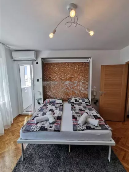 Cara Dušana | 4zida.rs