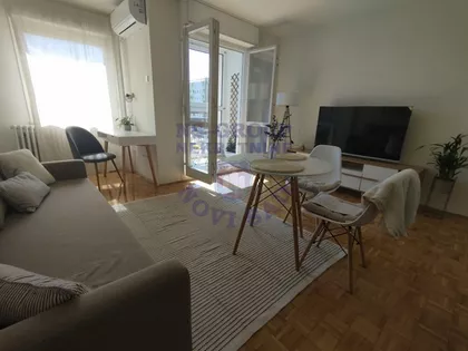 Bulevar Cara Lazara | 4zida.rs