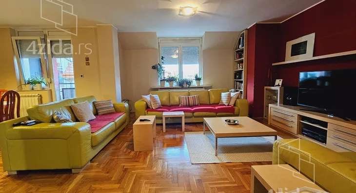 Petosoban stan | 4zida