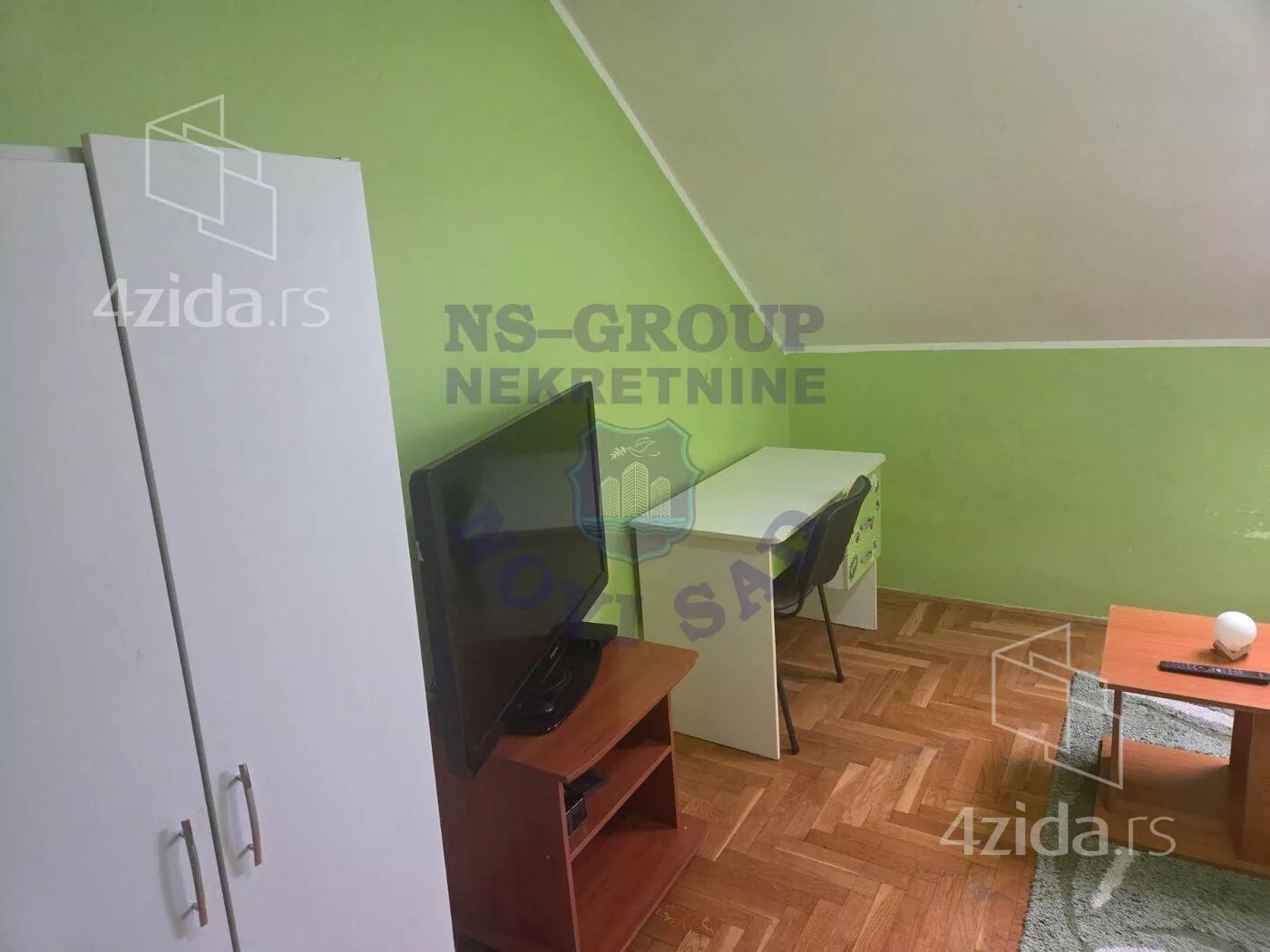 Petosoban stan | 4zida