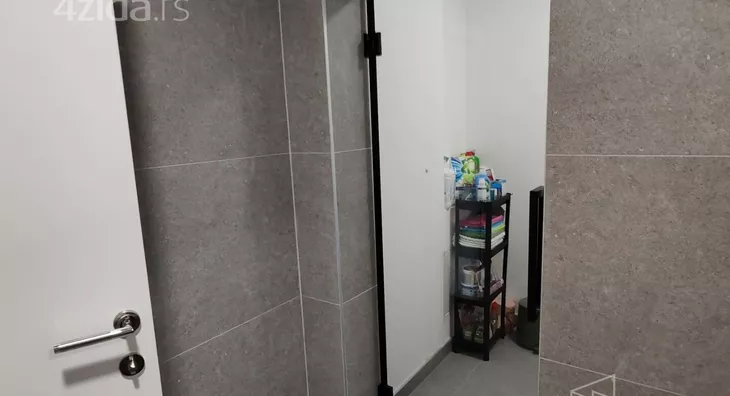 Četvoroiposoban stan | 4zida