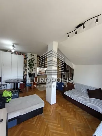 Novi Banovci | 4zida.rs