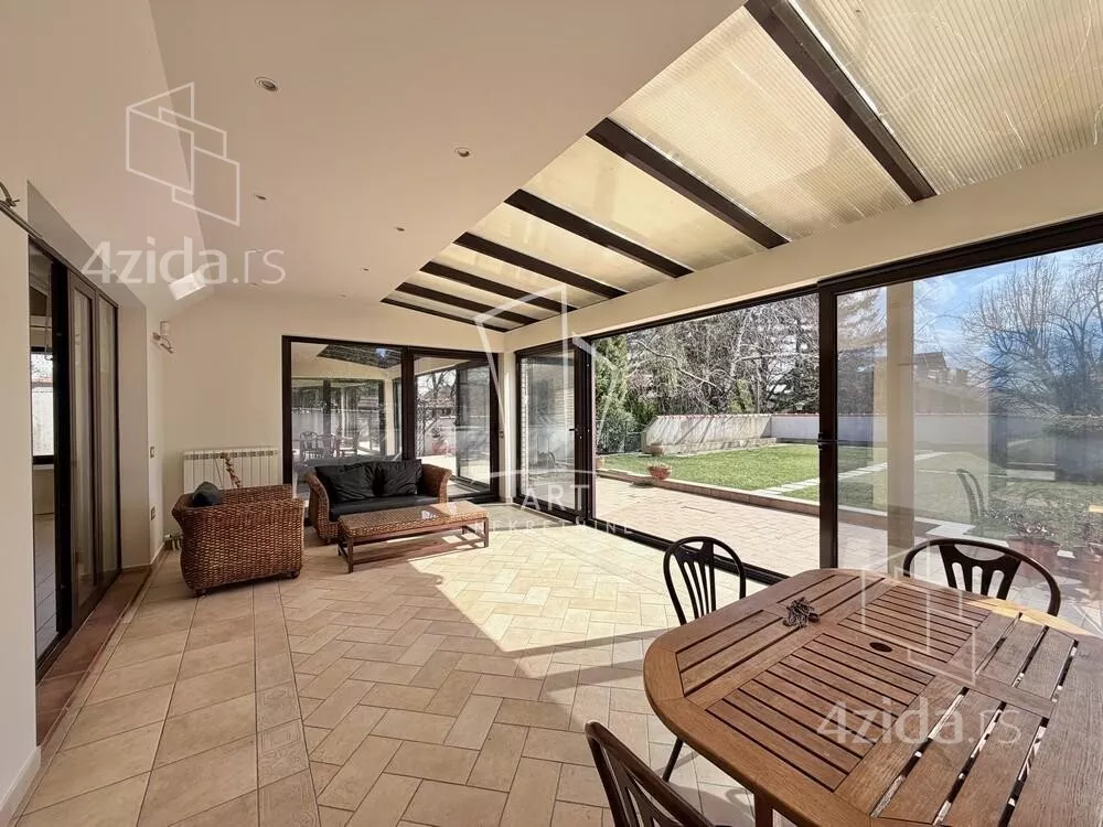 3-etažna kuća | 4zida