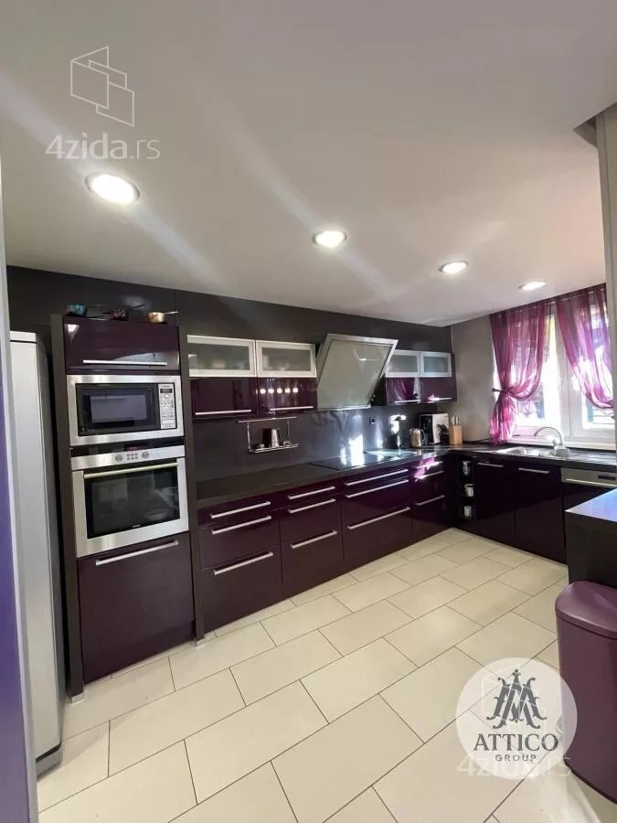 Šestosoban stan | 4zida