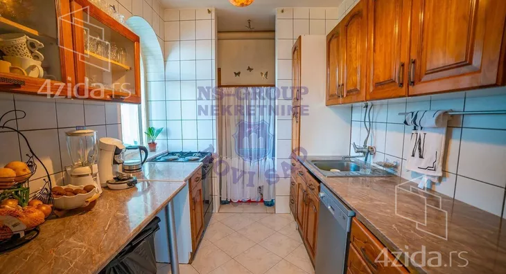 4-etažna kuća | 4zida