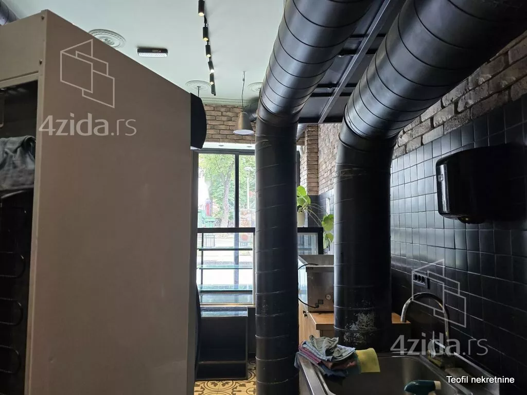 Lokal | 4zida