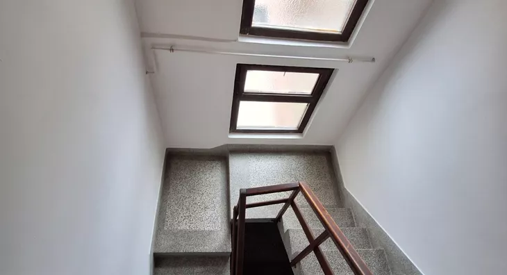 Poslovna zgrada | 4zida