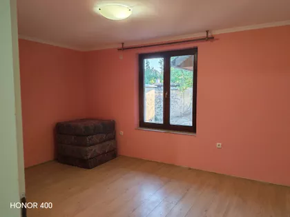 Mali Radanovac | 4zida.rs