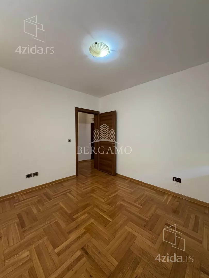 Kancelarija | 4zida