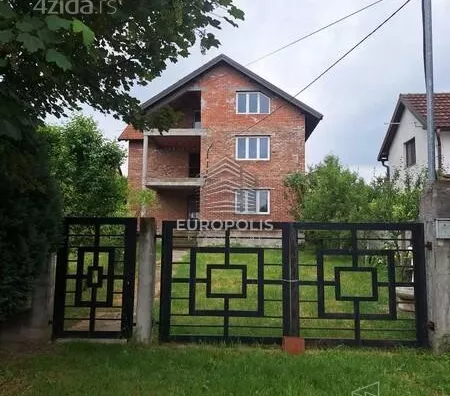 3-etažna kuća | 4zida