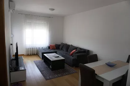 Šumadijska | 4zida.rs