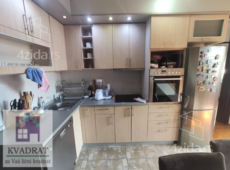 Petosoban stan | 4zida