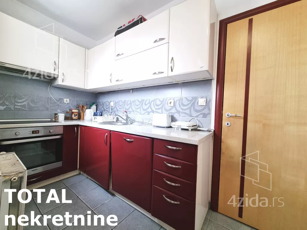 Petosoban stan | 4zida