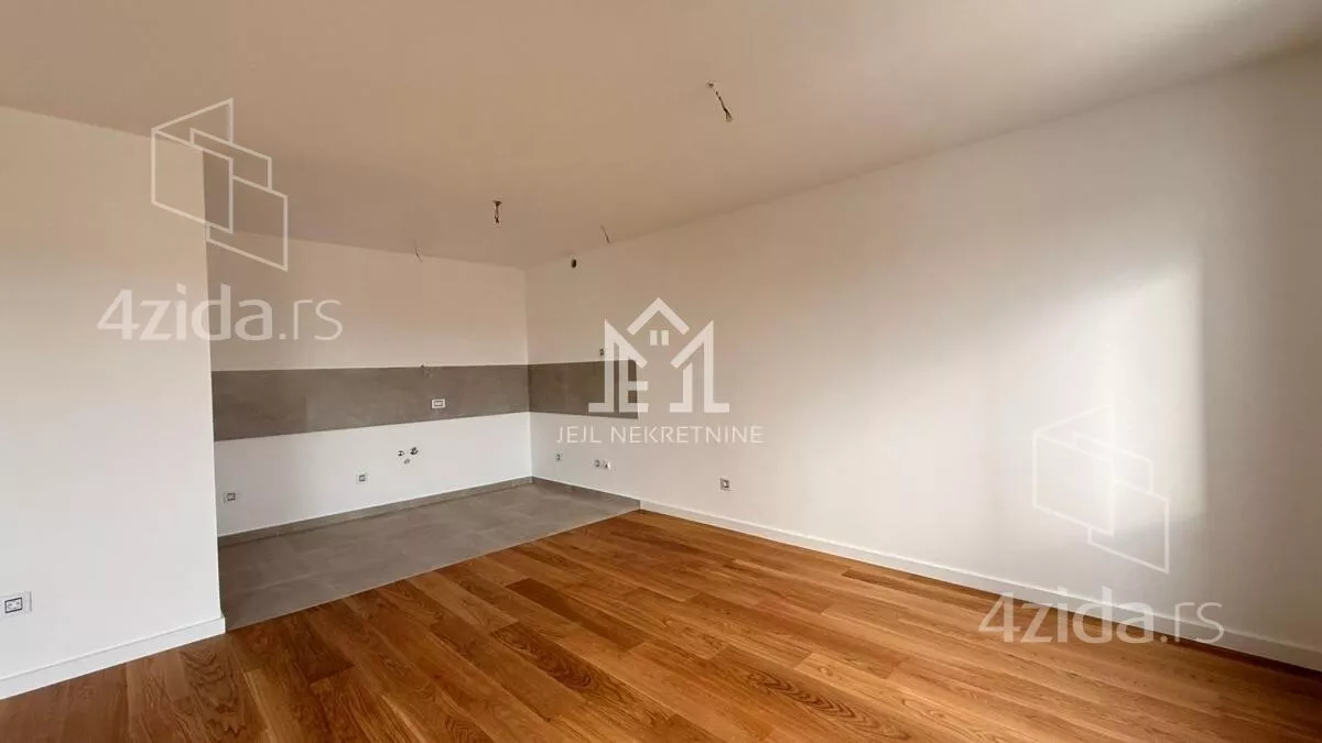 Petosoban stan | 4zida