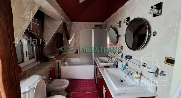 Šestosoban stan | 4zida