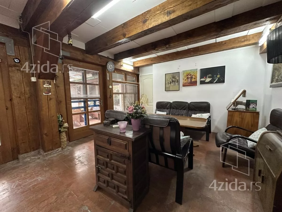 Kuća | 4zida