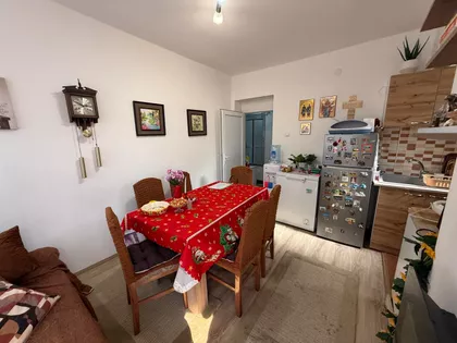 Trg Cara Lazara | 4zida.rs