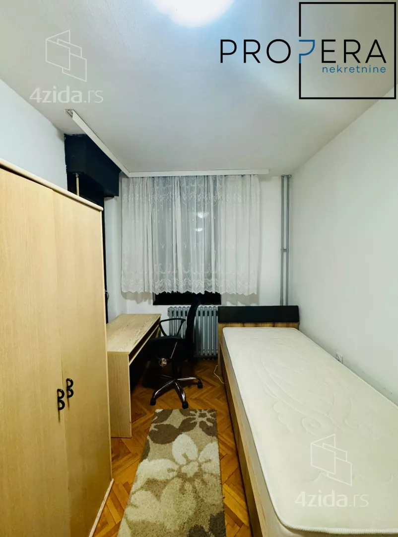 Četvoroiposoban stan | 4zida