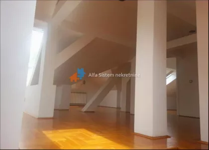 Autokomanda | 4zida.rs