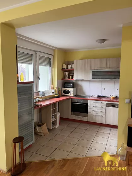 VOJVODE ŠUPLJIKCA | 4zida.rs