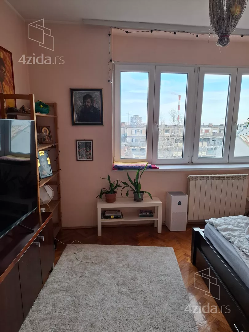 Troiposoban stan | 4zida