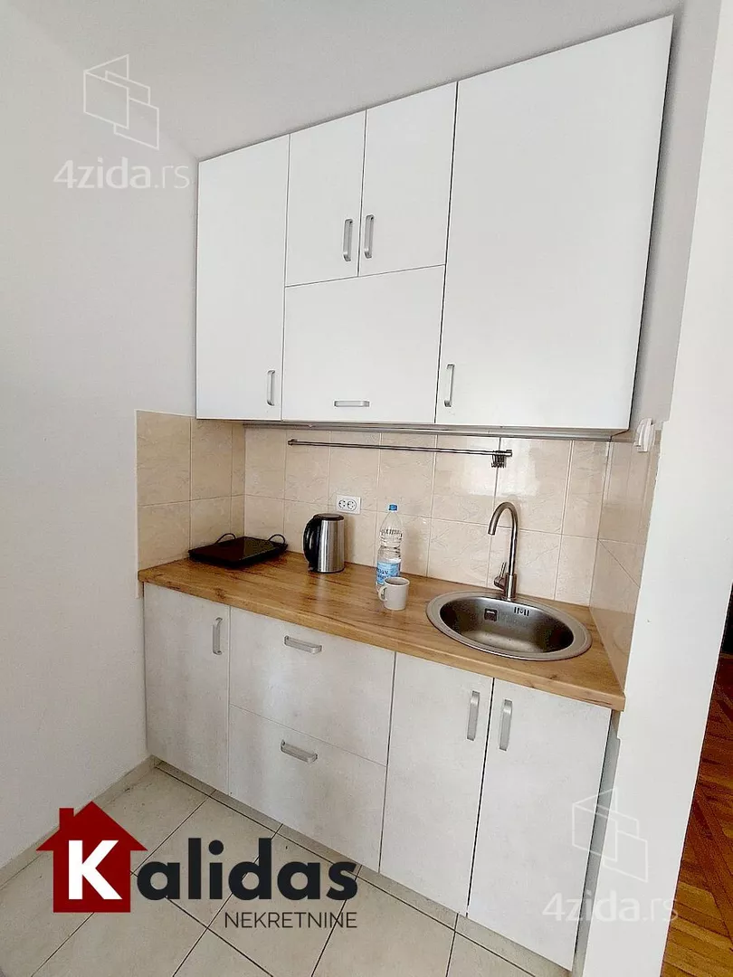 Garsonjera | 4zida