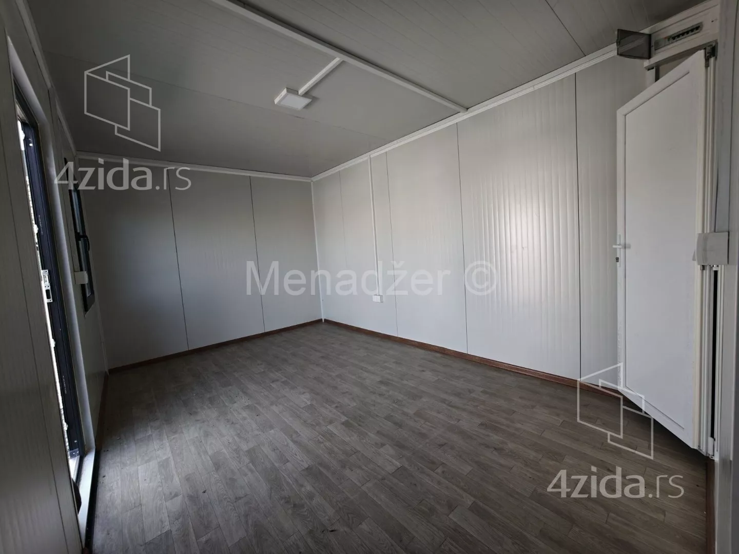 Plac | 4zida