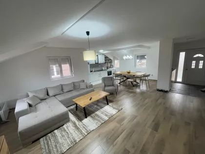 Branka Popovića 15a | 4zida.rs