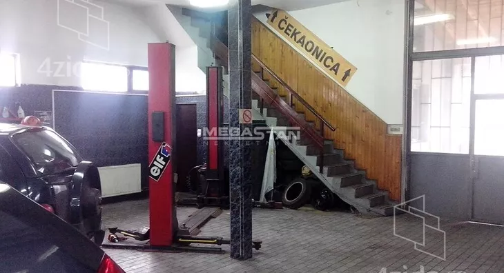 Poslovna zgrada | 4zida