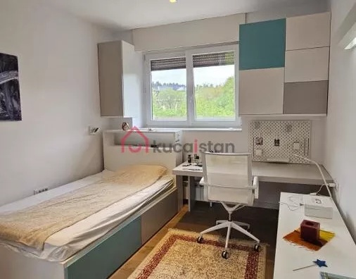 Četvoroiposoban stan | 4zida