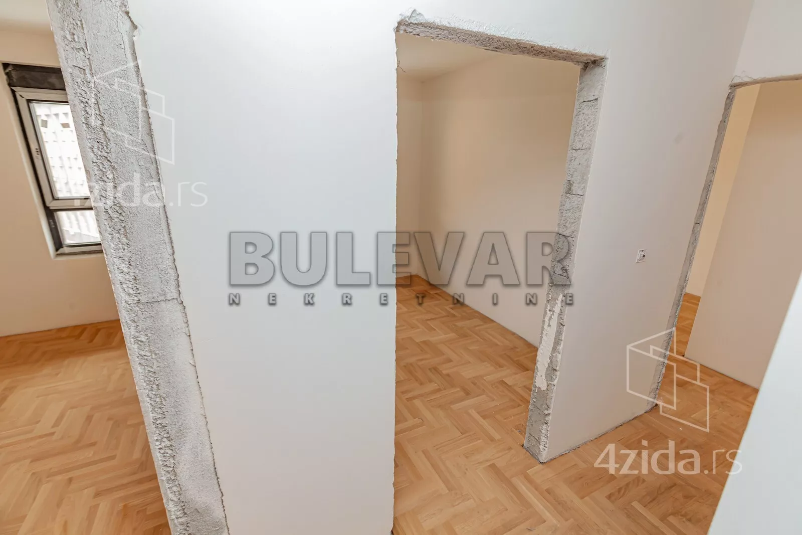 Troiposoban stan | 4zida