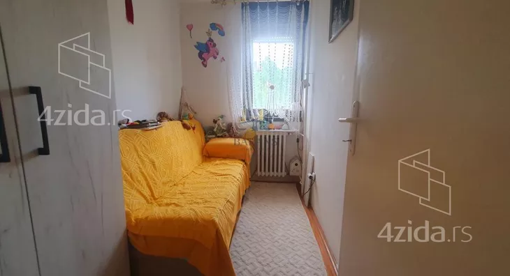 Petosoban stan | 4zida