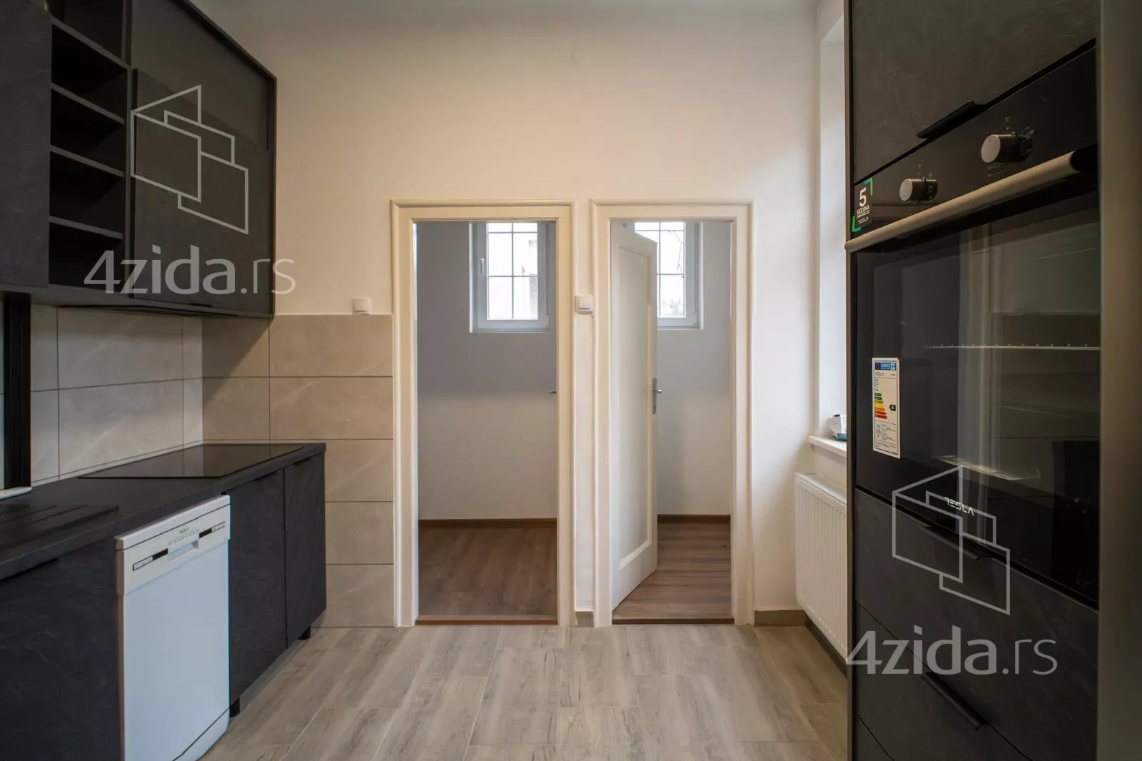 Petosoban stan | 4zida