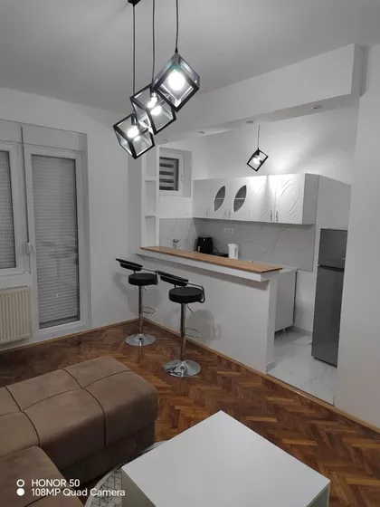 Dušanov Bazar | 4zida.rs