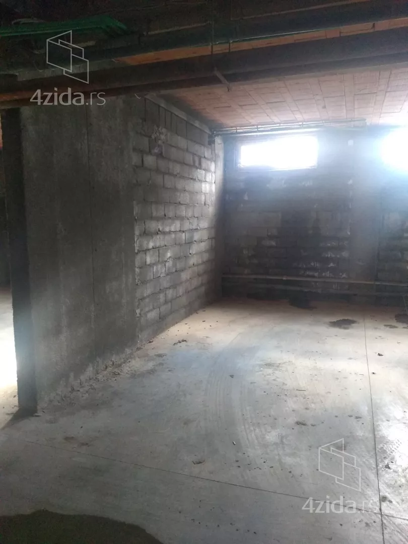 Garaža | 4zida