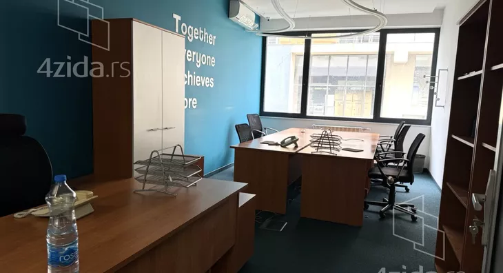 Poslovni prostor | 4zida