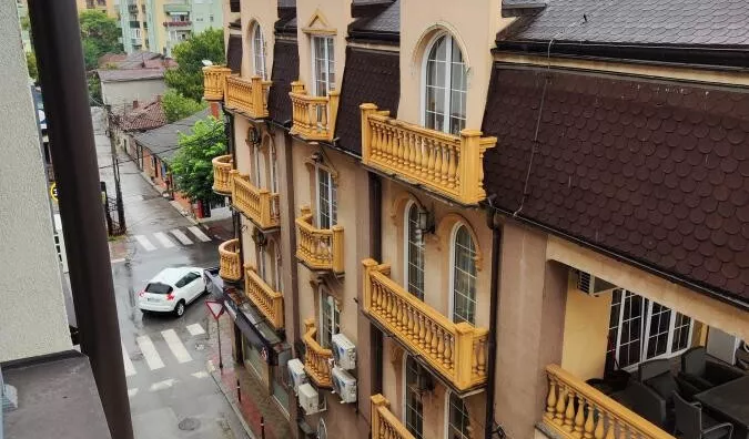 Dvoiposoban stan | 4zida