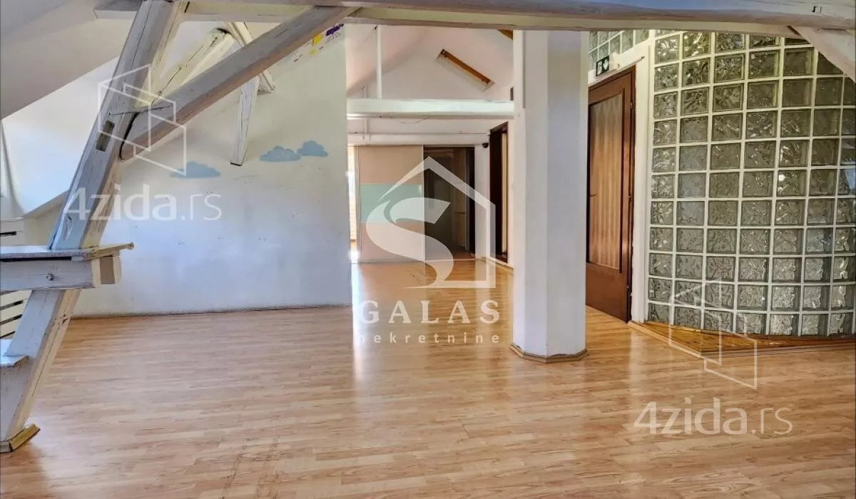 3-etažna kuća | 4zida