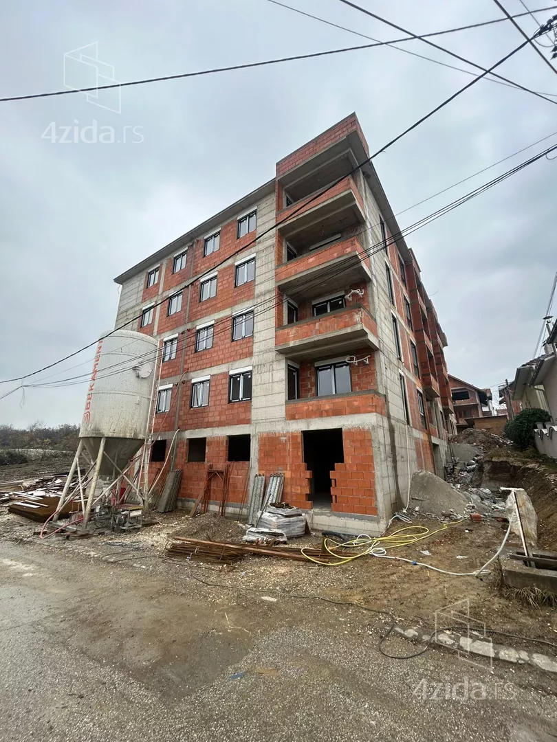 Troiposoban stan | 4zida