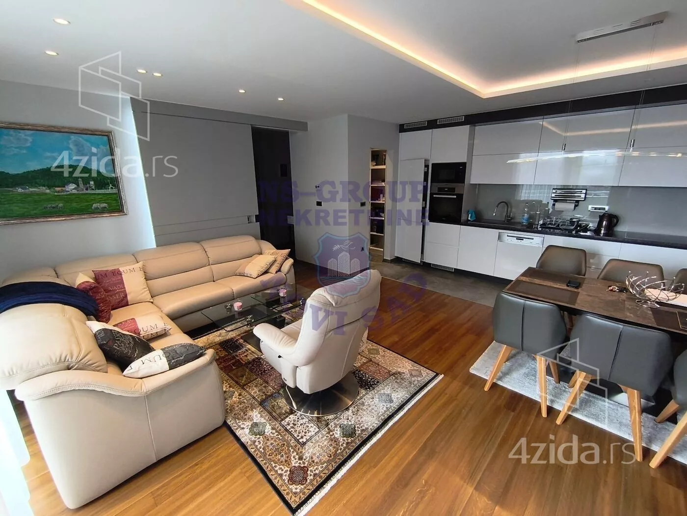 Trosoban stan | 4zida