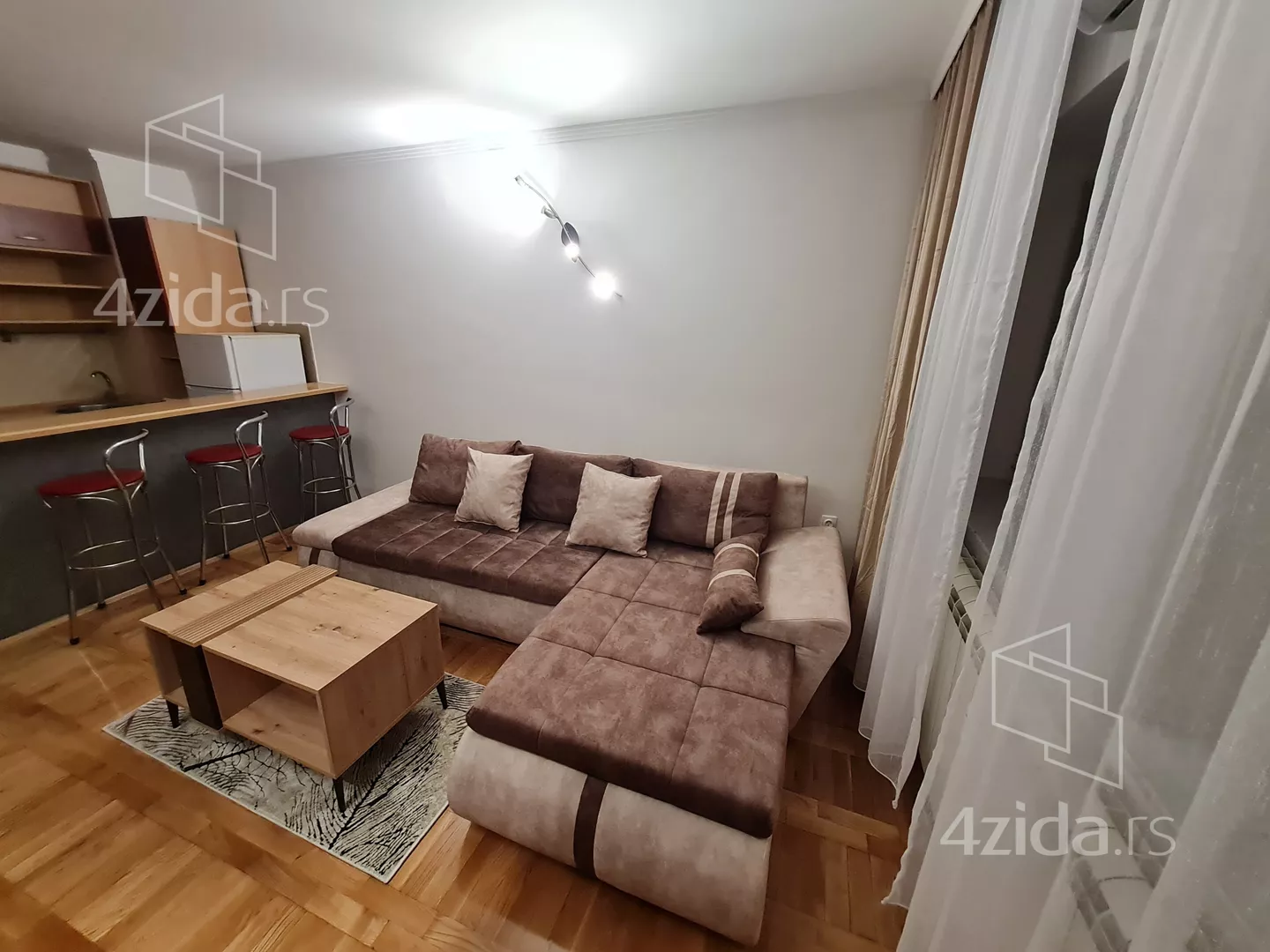 Jednoiposoban stan | 4zida